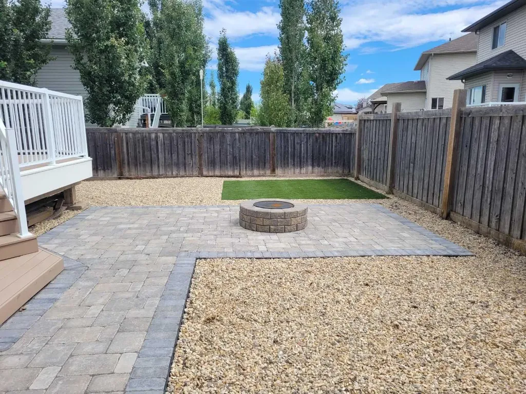 9217 129 Avenue Grande Prairie AB T8X1R5
