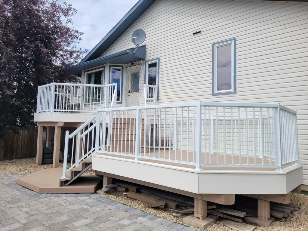 9217 129 Avenue Grande Prairie AB T8X1R5