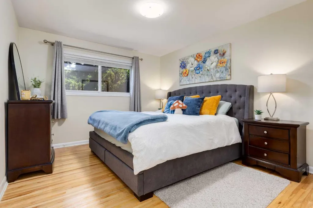 3931 23 Avenue SW Calgary AB T3E 0J9