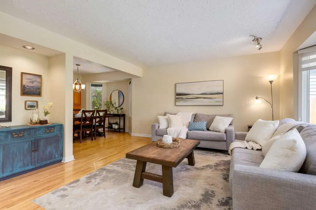 3931 23 Avenue SW Calgary AB T3E 0J9