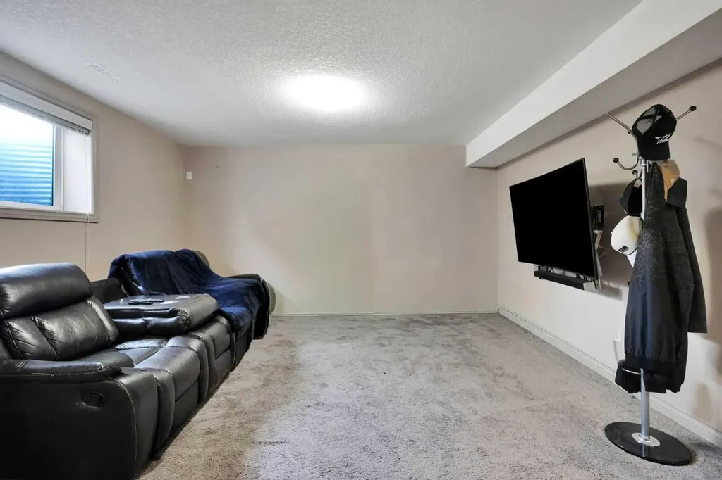 332 Saddlemont Boulevard NE Calgary AB T3J 0B4