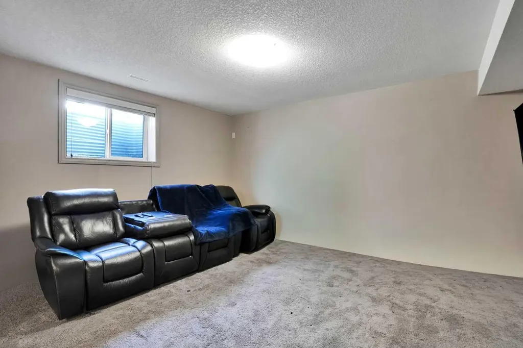 332 Saddlemont Boulevard NE Calgary AB T3J 0B4