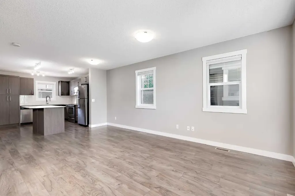 1225 Kings Heights Way SE Airdrie AB T4A 0M4