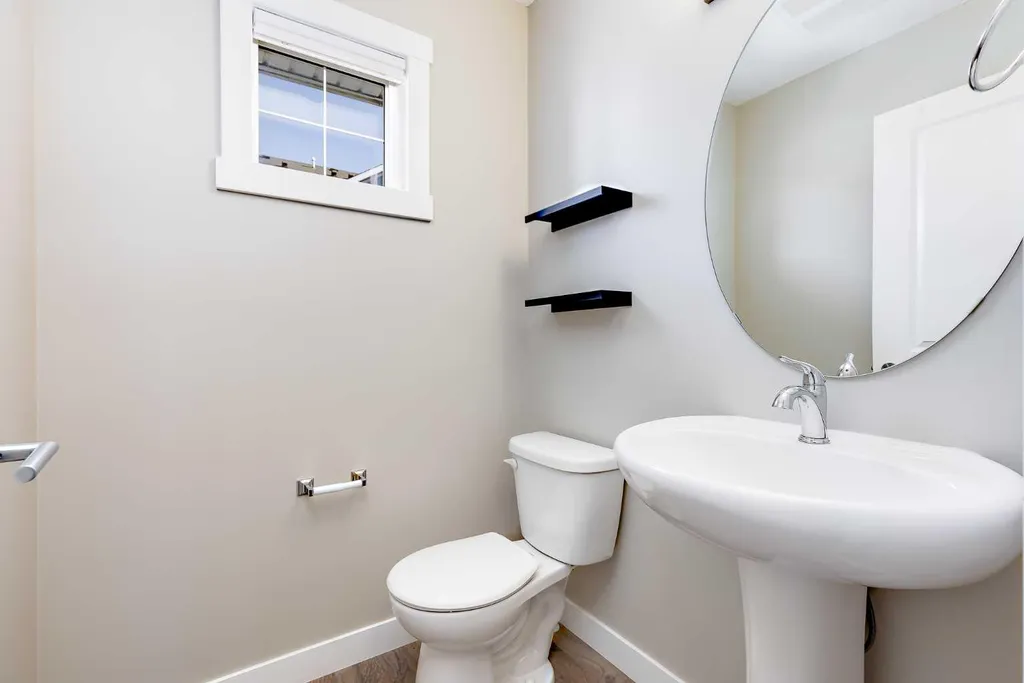 1225 Kings Heights Way SE Airdrie AB T4A 0M4