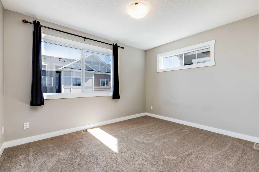 1225 Kings Heights Way SE Airdrie AB T4A 0M4