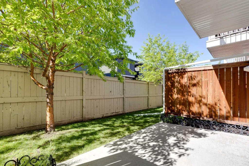 1225 Kings Heights Way SE Airdrie AB T4A 0M4