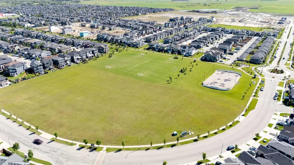 1225 Kings Heights Way SE Airdrie AB T4A 0M4