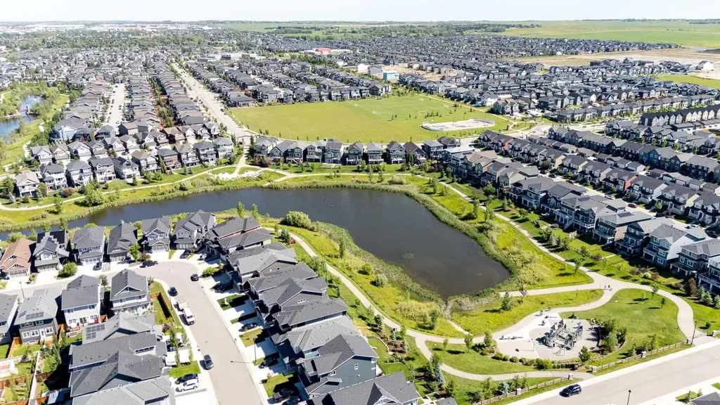 1225 Kings Heights Way SE Airdrie AB T4A 0M4