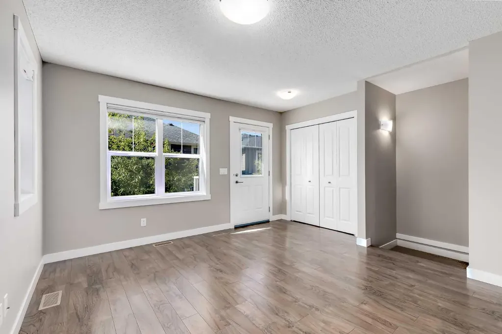 1225 Kings Heights Way SE Airdrie AB T4A 0M4