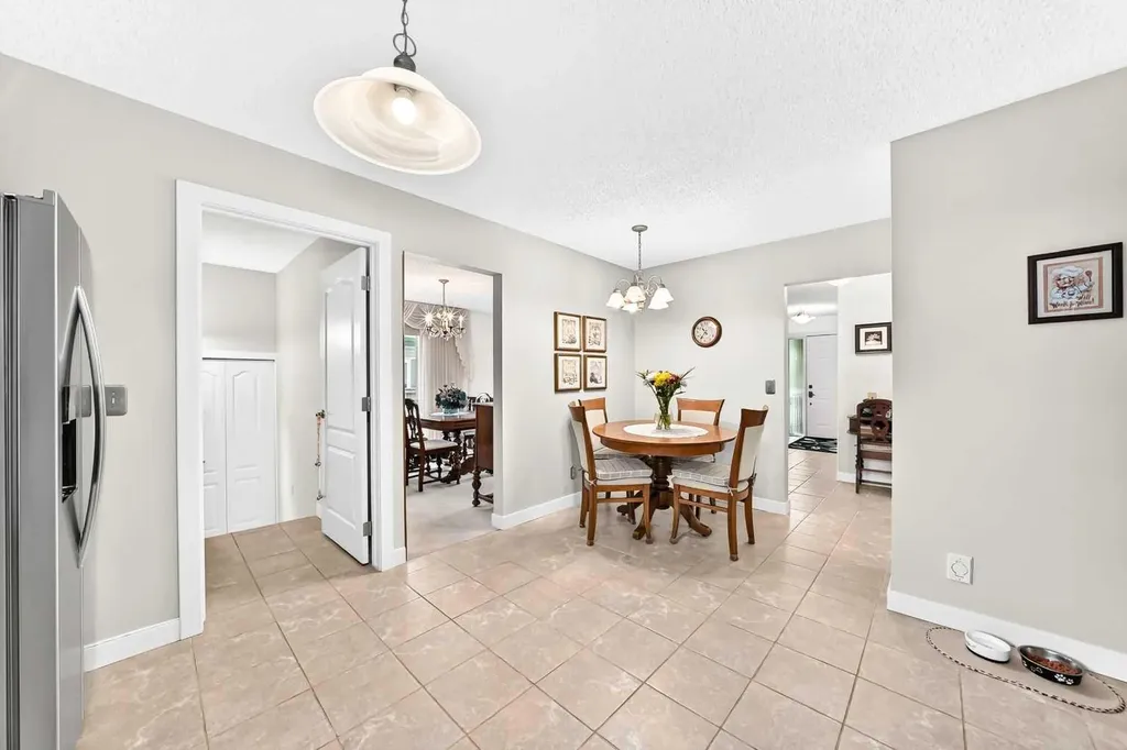 39 Deer Run Place SE Calgary AB T2J 5R2