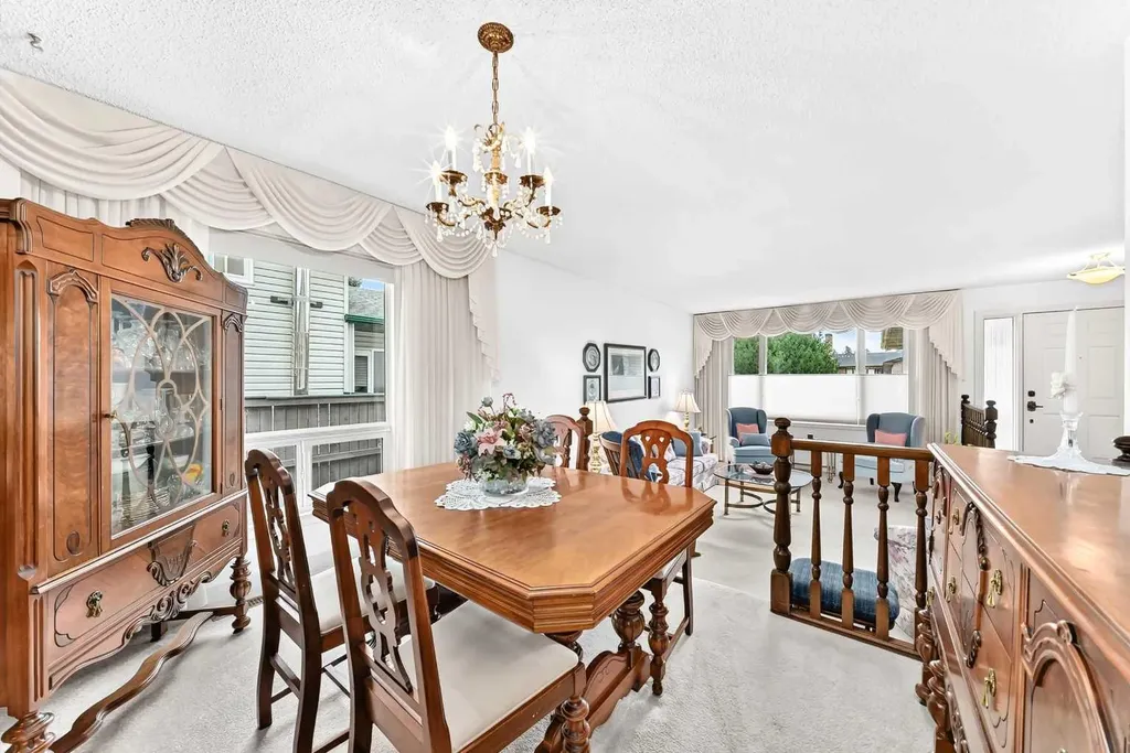 39 Deer Run Place SE Calgary AB T2J 5R2