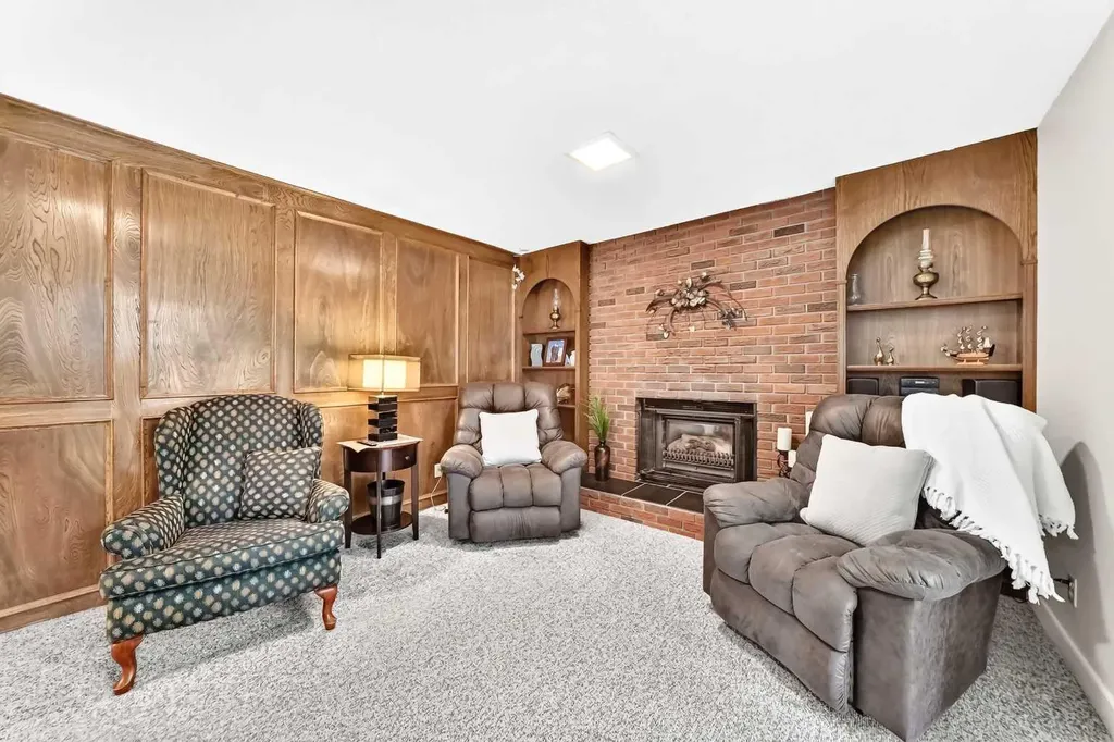 39 Deer Run Place SE Calgary AB T2J 5R2