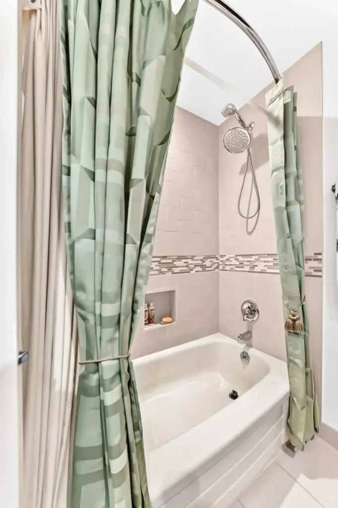 39 Deer Run Place SE Calgary AB T2J 5R2