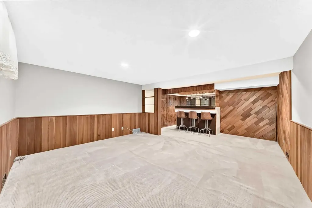 39 Deer Run Place SE Calgary AB T2J 5R2