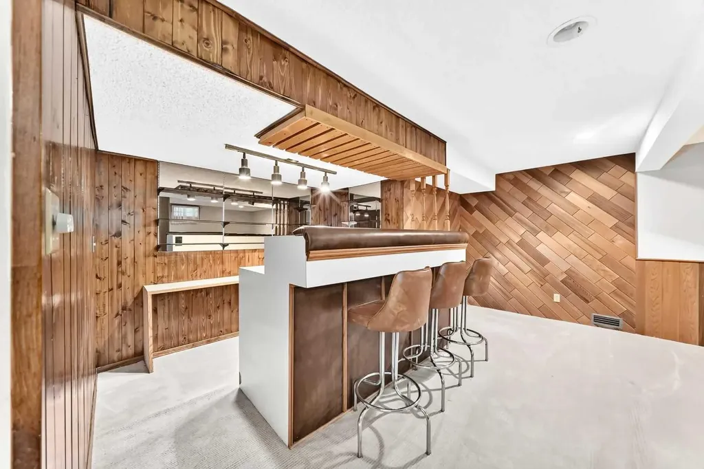 39 Deer Run Place SE Calgary AB T2J 5R2