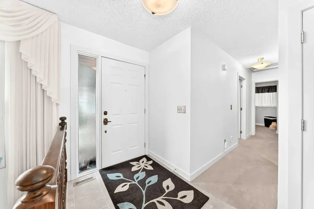 39 Deer Run Place SE Calgary AB T2J 5R2
