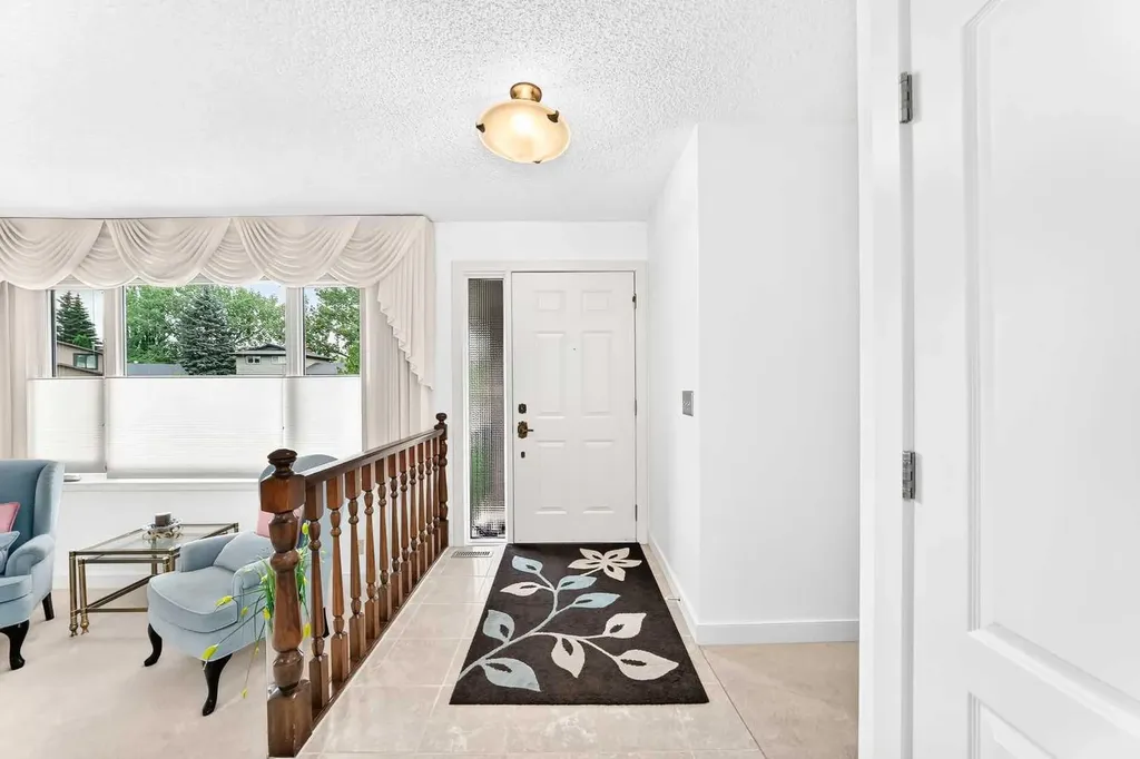 39 Deer Run Place SE Calgary AB T2J 5R2