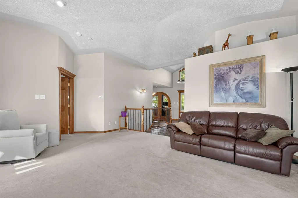 27 Cougar Bay N Lethbridge AB T1H 6H3