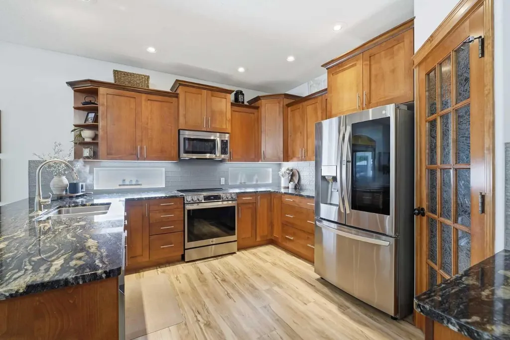 35 Aldrich Close Red Deer AB t4r 3r5