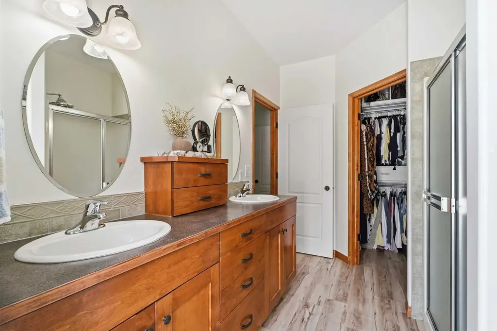 35 Aldrich Close Red Deer AB t4r 3r5