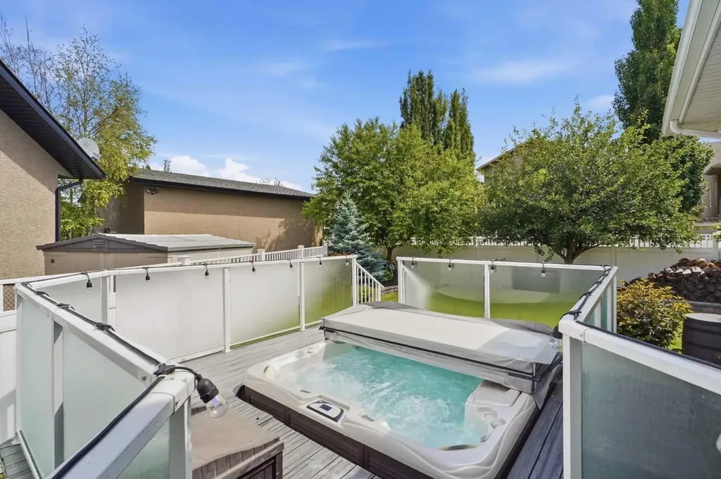 35 Aldrich Close Red Deer AB t4r 3r5