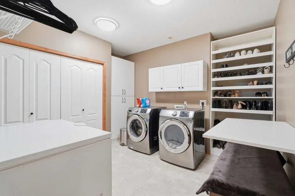 35 Aldrich Close Red Deer AB t4r 3r5