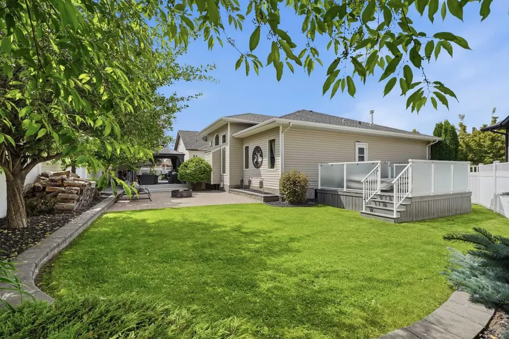 35 Aldrich Close Red Deer AB t4r 3r5