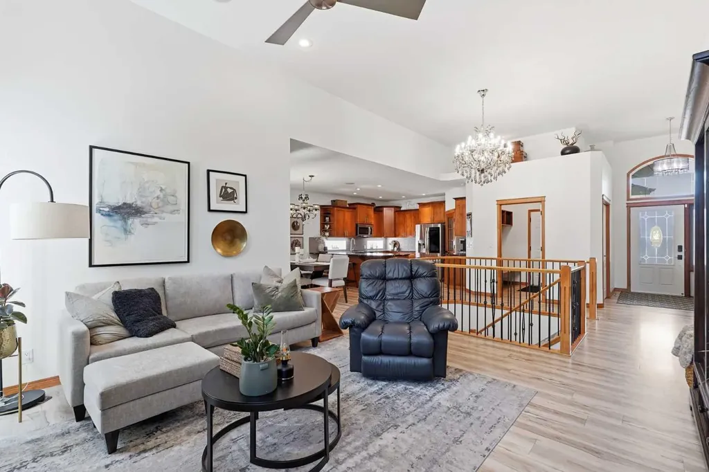 35 Aldrich Close Red Deer AB t4r 3r5