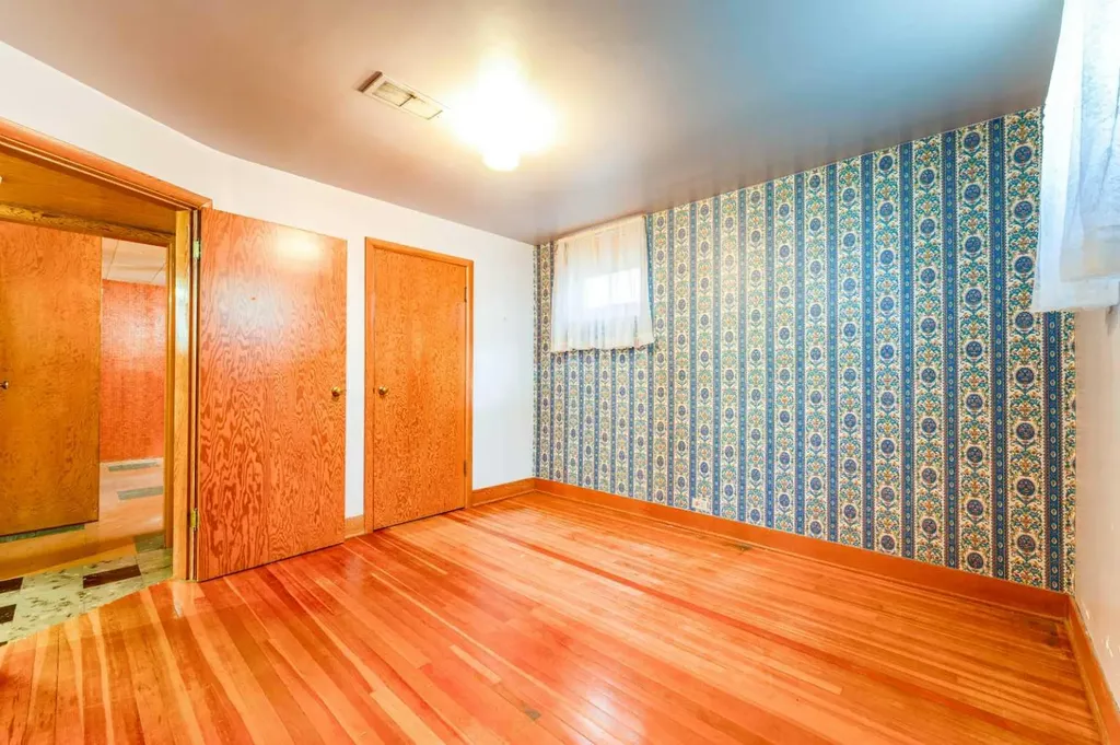 1122 9 Street NW Calgary AB T2M3K8