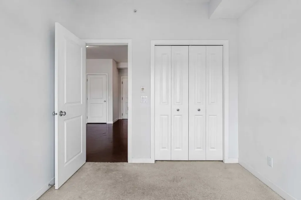 5305 32 Avenue SW Calgary AB T3E 8A2