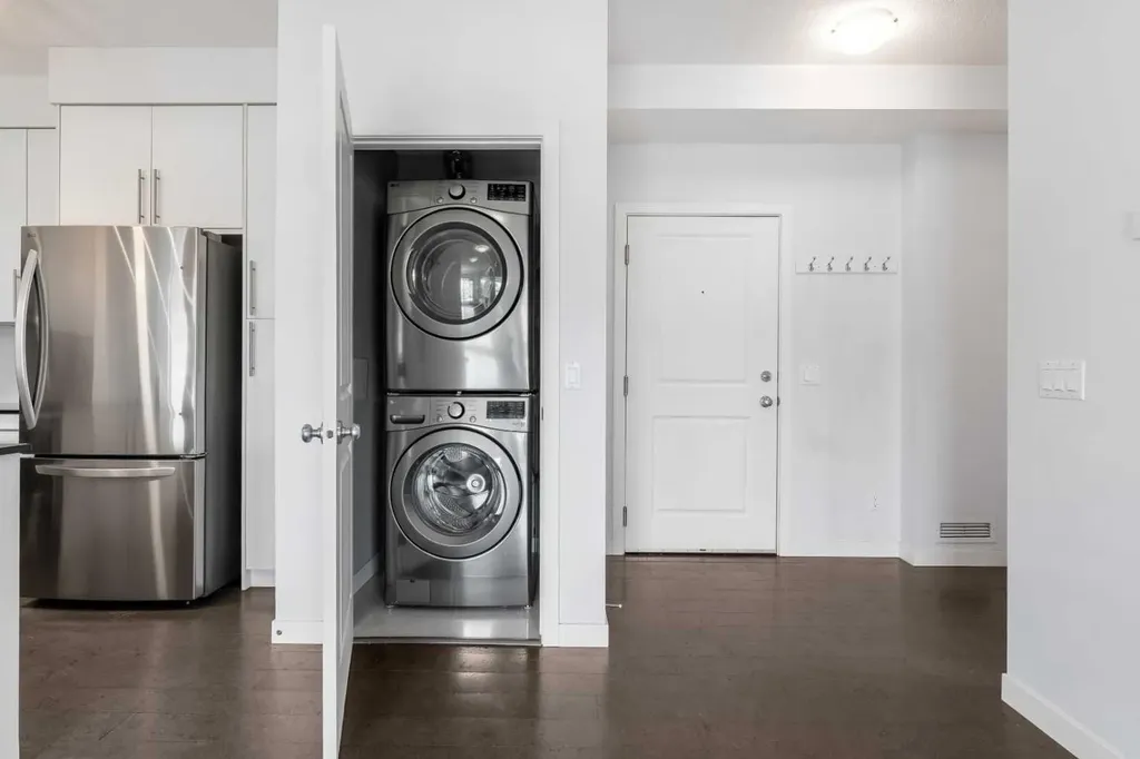 5305 32 Avenue SW Calgary AB T3E 8A2