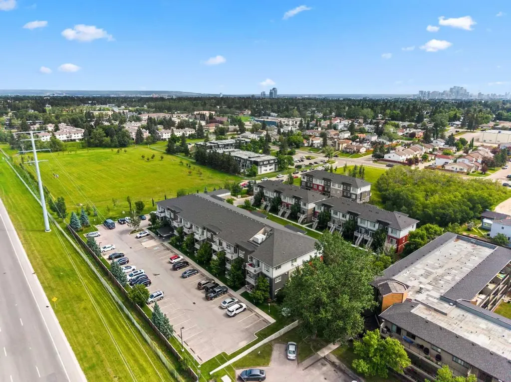5305 32 Avenue SW Calgary AB T3E 8A2