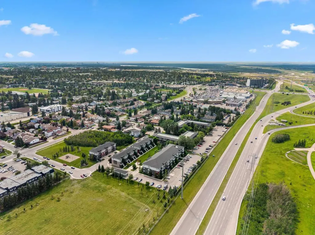 5305 32 Avenue SW Calgary AB T3E 8A2