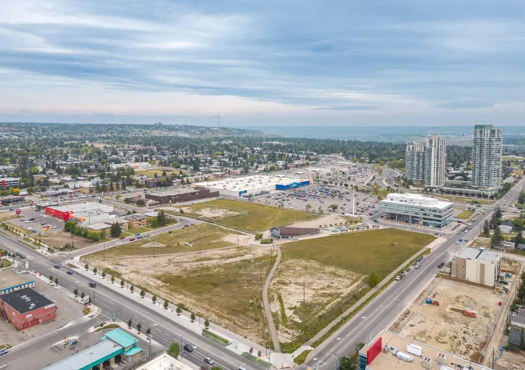 5305 32 Avenue SW Calgary AB T3E 8A2