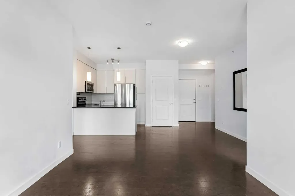5305 32 Avenue SW Calgary AB T3E 8A2