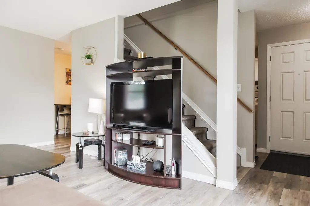 7201 Poplar Drive Grande Prairie AB T8V 6C5