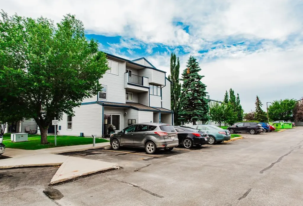 7201 Poplar Drive Grande Prairie AB T8V 6C5