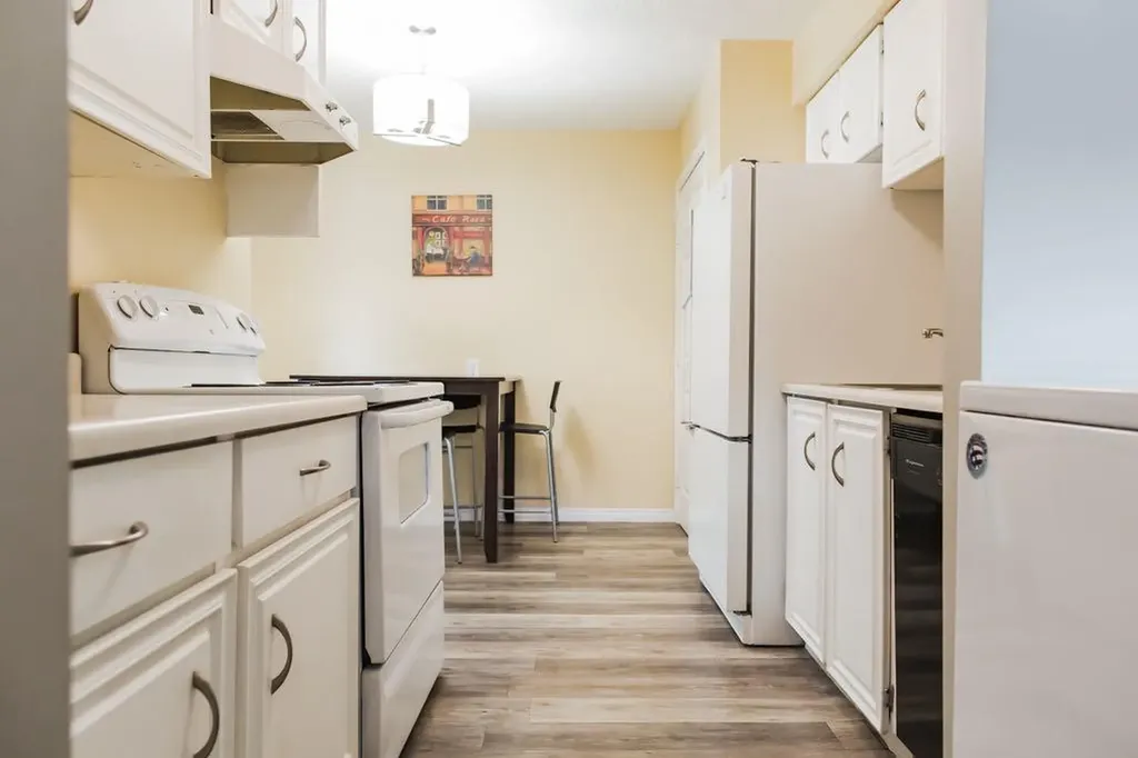 7201 Poplar Drive Grande Prairie AB T8V 6C5