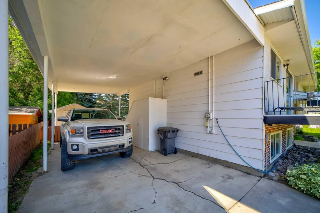 532 Indian Street Pincher Creek AB T0K 1W0
