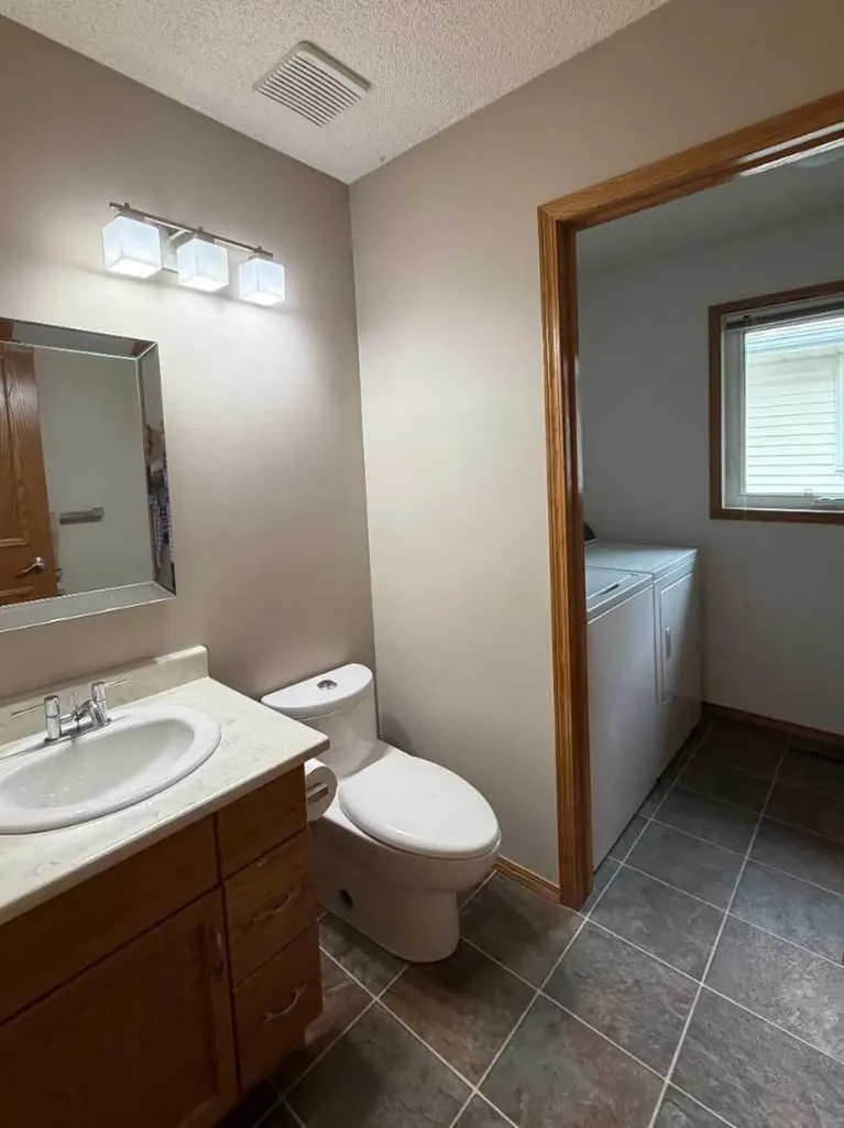 73 Scripps Landing NW Calgary AB T3L 1W2