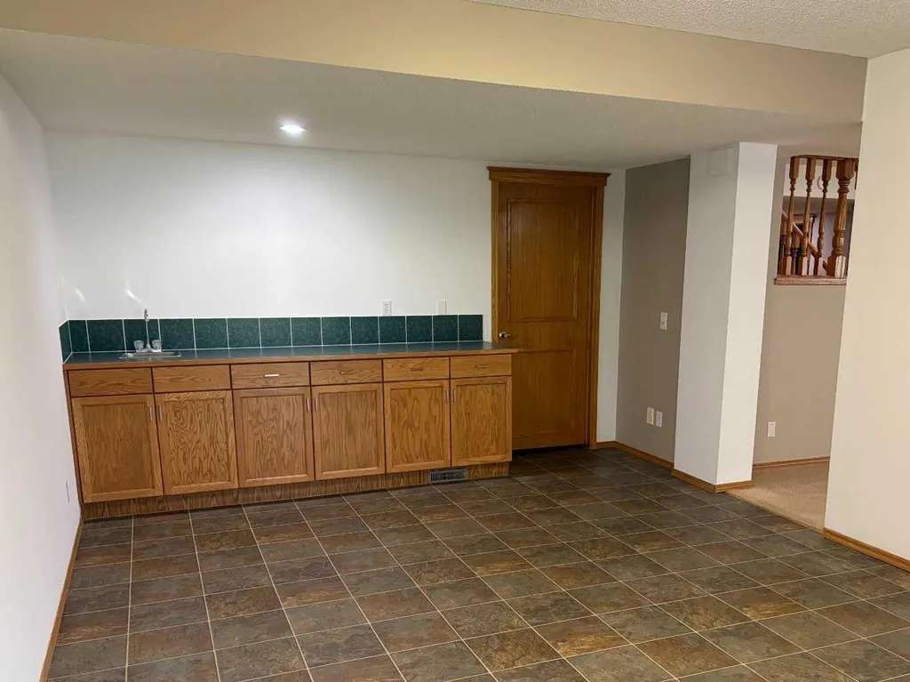 73 Scripps Landing NW Calgary AB T3L 1W2