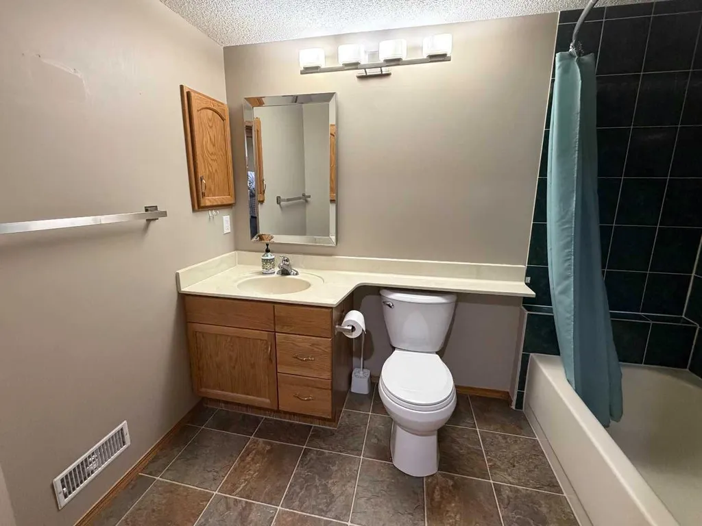 73 Scripps Landing NW Calgary AB T3L 1W2