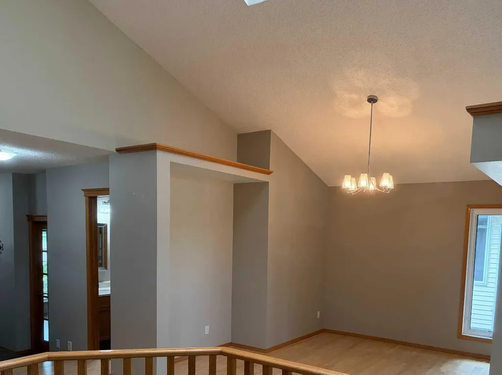73 Scripps Landing NW Calgary AB T3L 1W2