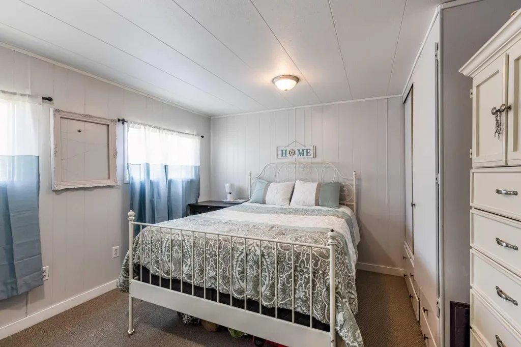 4000 13 Avenue SE Medicine Hat AB T1B1J3