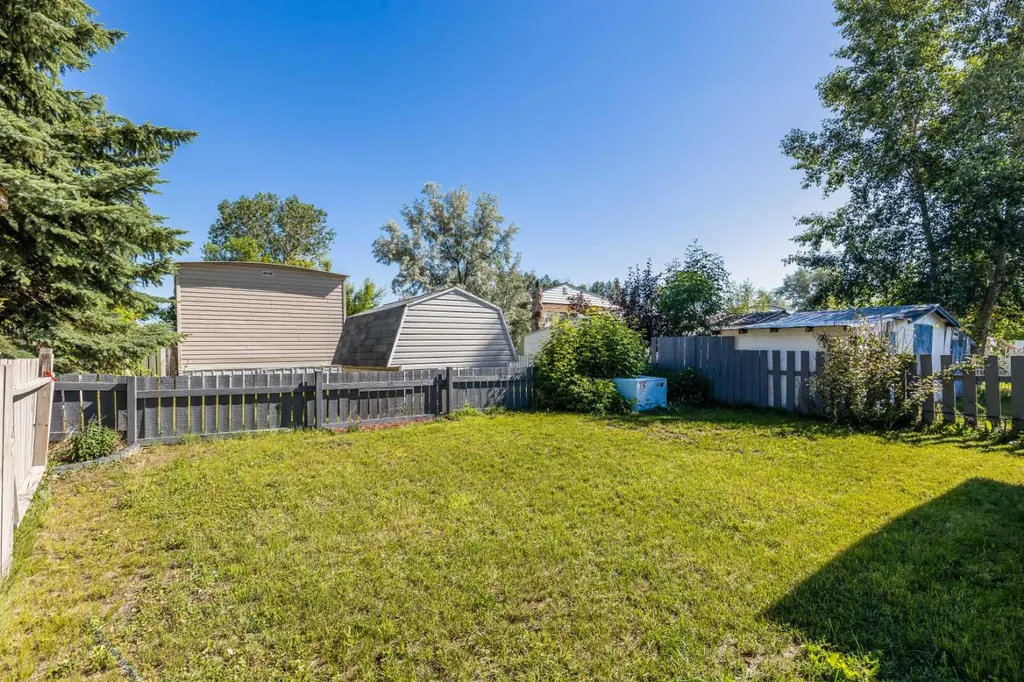 4000 13 Avenue SE Medicine Hat AB T1B1J3