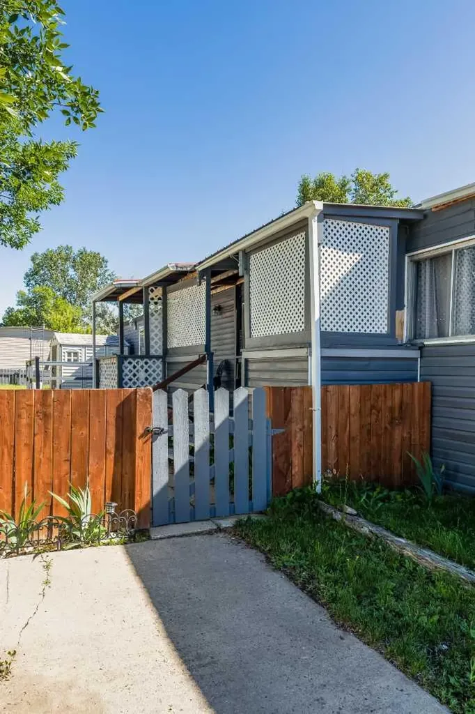 4000 13 Avenue SE Medicine Hat AB T1B1J3