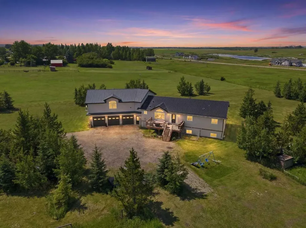 64242 258 Avenue E Rural Foothills County AB T1S 4G1