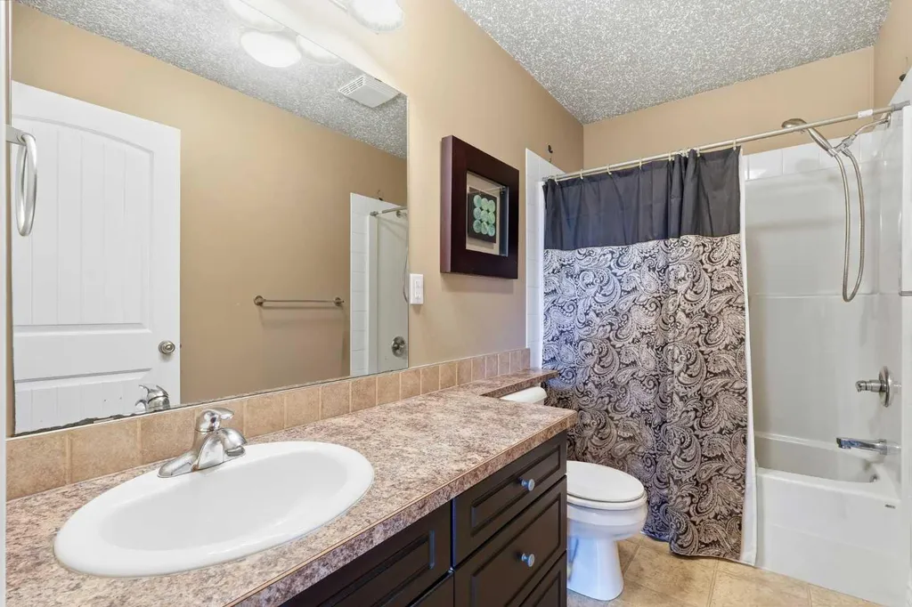 64242 258 Avenue E Rural Foothills County AB T1S 4G1