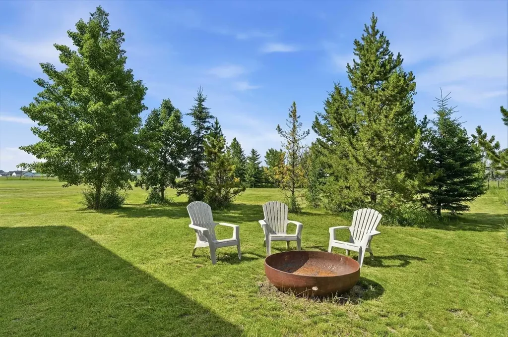 64242 258 Avenue E Rural Foothills County AB T1S 4G1