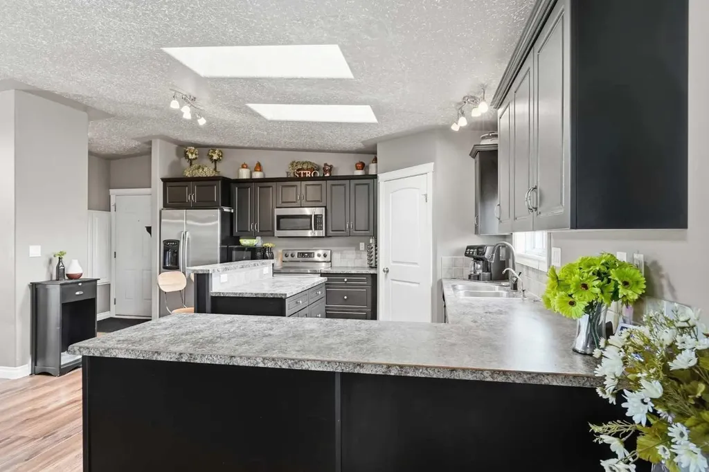 64242 258 Avenue E Rural Foothills County AB T1S 4G1